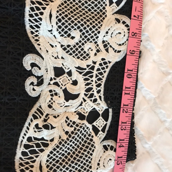 BEAUTIFUL NEW BLK AND WHITE LACE PENCIL SKIRT🌺🌹 - Picture 6 of 8